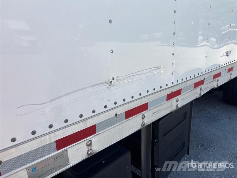 Freightliner M2 106 Camion Fourgon