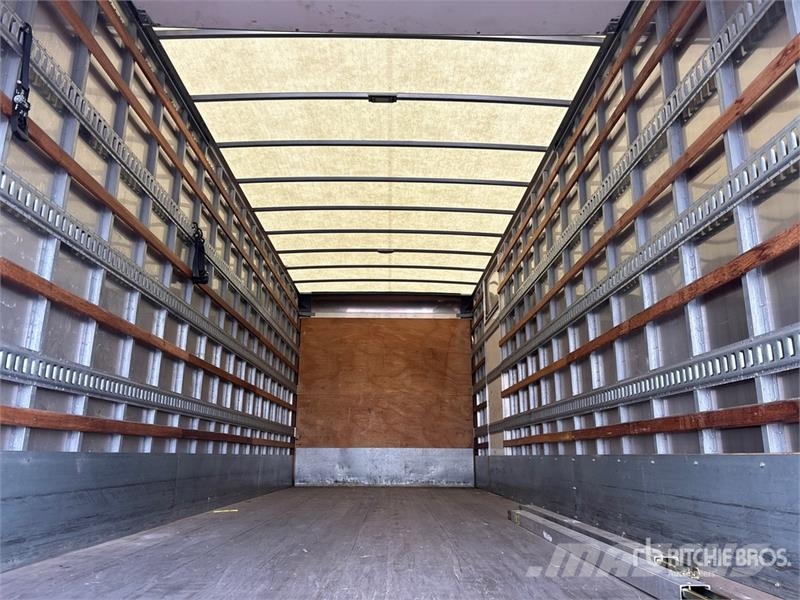 Freightliner M2 106 Box trucks
