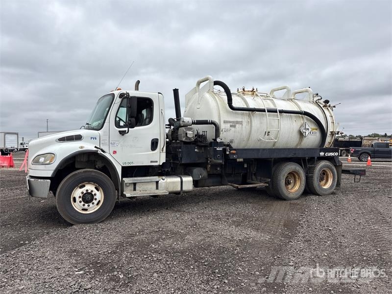 Freightliner M2 106 Slamsugere