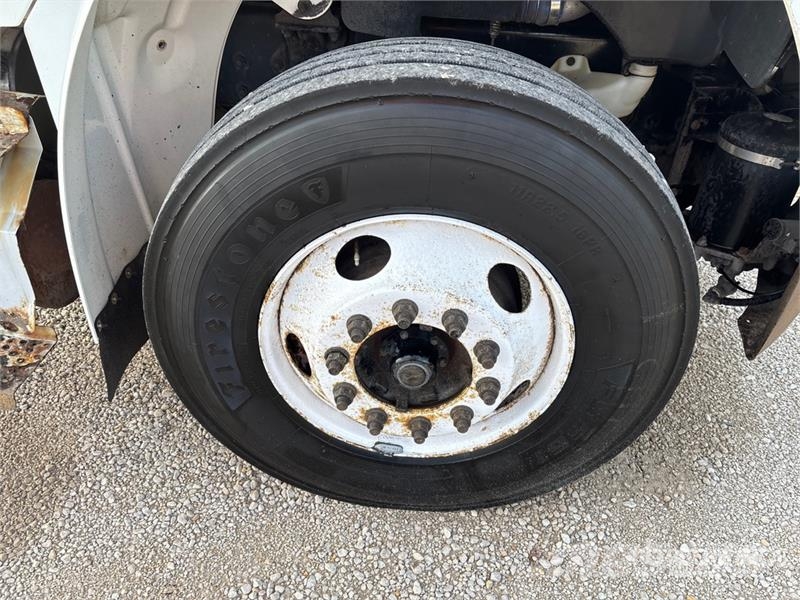 Freightliner M2 106 Kabīnes un interjers
