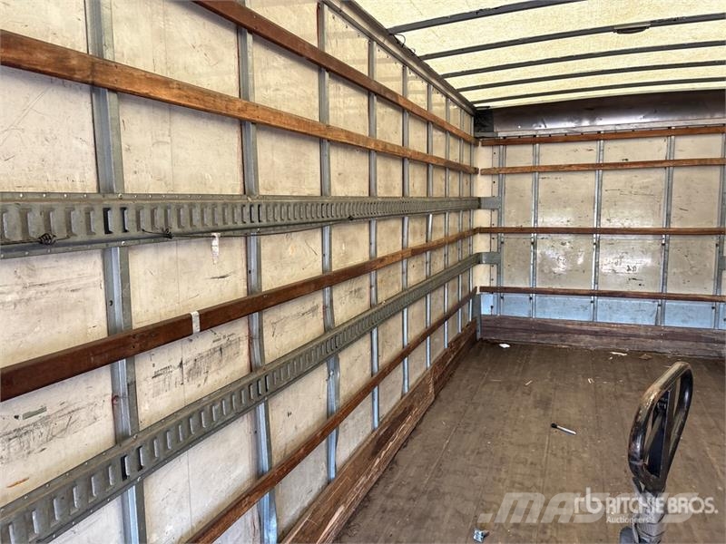 Freightliner M2 106 Каросерии