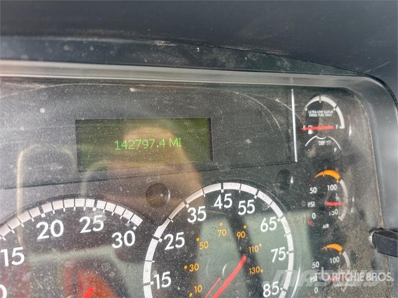 Freightliner M2 106 Грузовики для доставки напитков