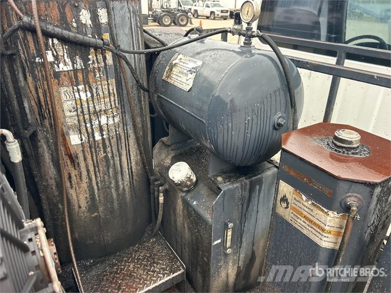 Freightliner M2 106 건설 장비 - 기타