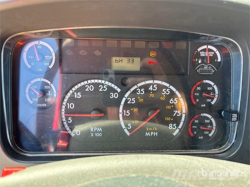 Freightliner M2 106 Kamioni sa otvorenim sandukom