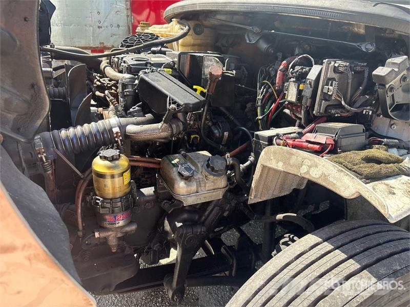 Freightliner M2 106 Camion Fourgon