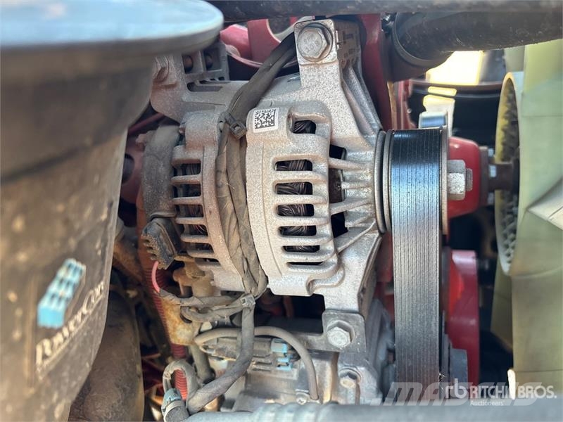 Freightliner M2 106 卡車裝載高空作業車