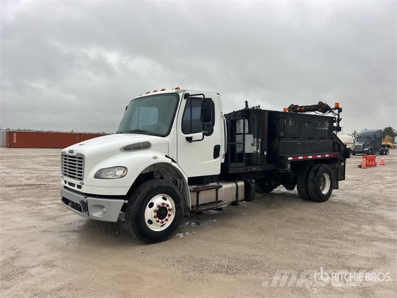 Freightliner M2 106 건설 장비 - 기타