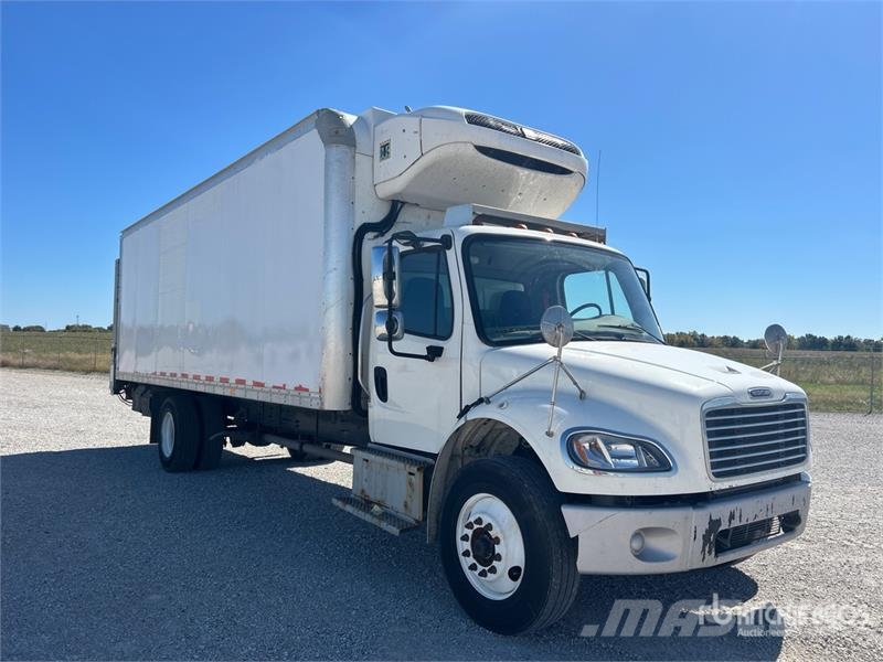 Freightliner M2 106 Tovornjaki zabojniki