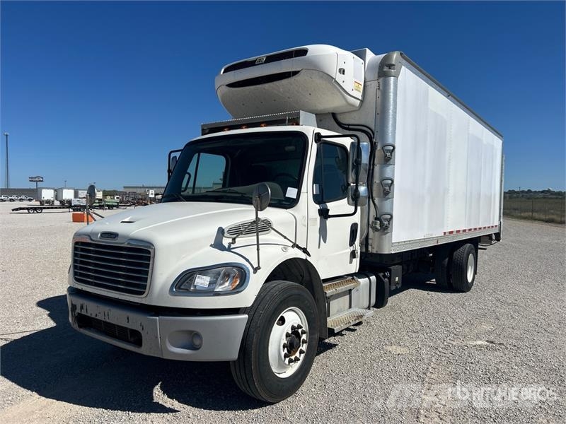 Freightliner M2 106 Tovornjaki zabojniki