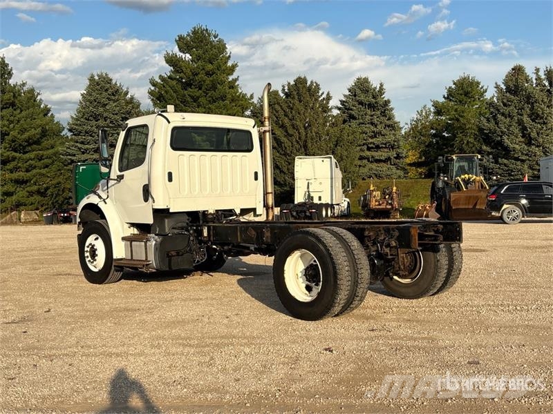Freightliner M2 106 Kabīnes un interjers
