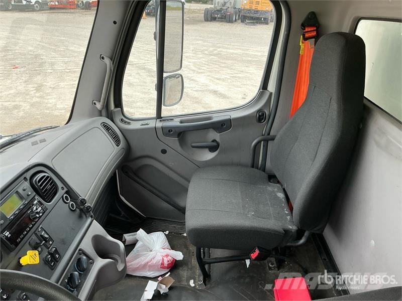 Freightliner M2 106 Kamioni hladnjače