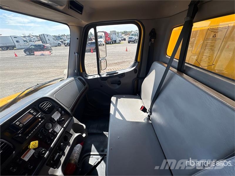 Freightliner M2 106 Φορτηγά Κόφα