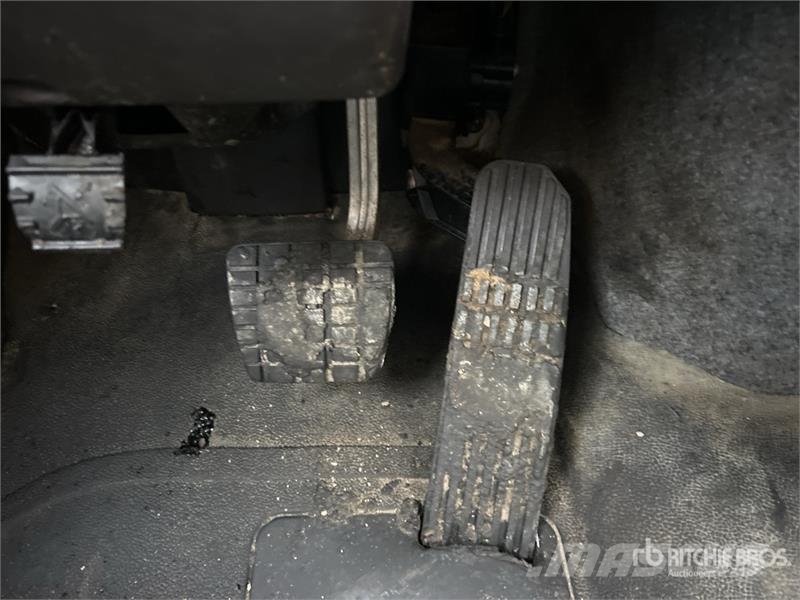 Freightliner M2 106 건설 장비 - 기타