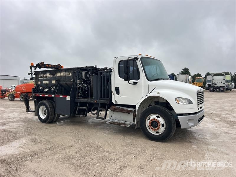 Freightliner M2 106 건설 장비 - 기타