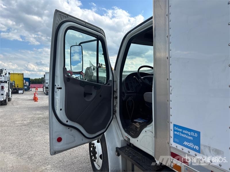 Freightliner M2 106 Box trucks