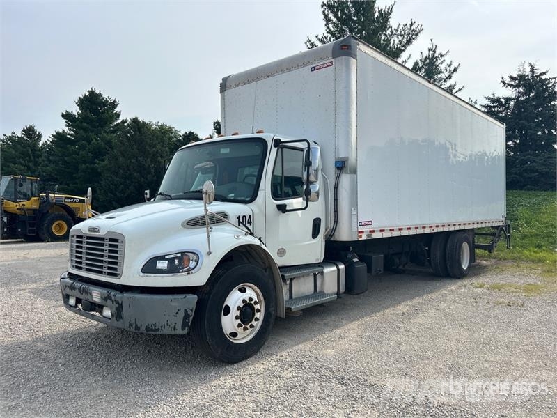 Freightliner M2 106 Skåpbilar