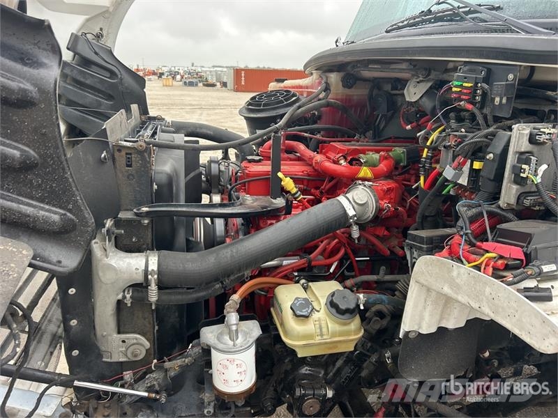 Freightliner M2 106 건설 장비 - 기타