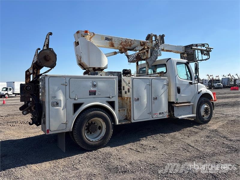Freightliner M2 106 Plataformas sobre camión