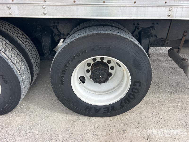 Freightliner M2 106 Kühlkoffer