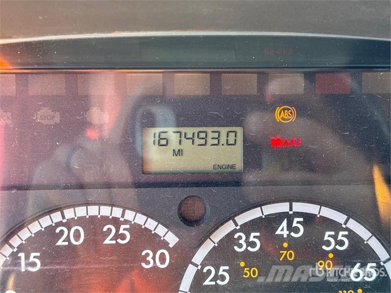 Freightliner M2 106 Kamioni sa otvorenim sandukom