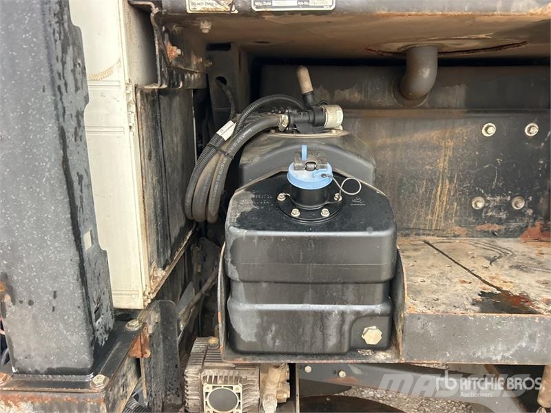 Freightliner M2 106 Kehrmaschine