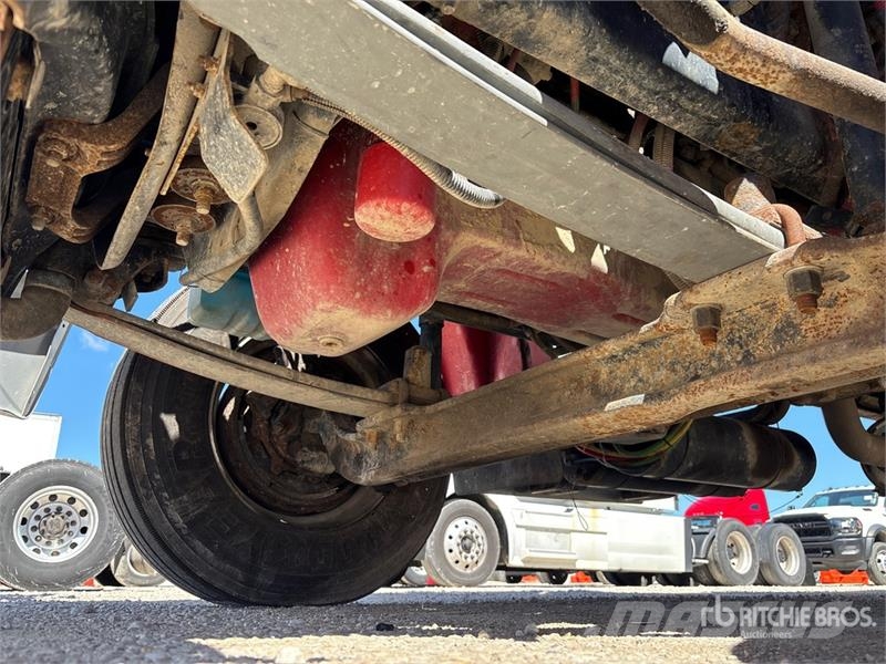Freightliner M2 106 Kamioni sa otvorenim sandukom