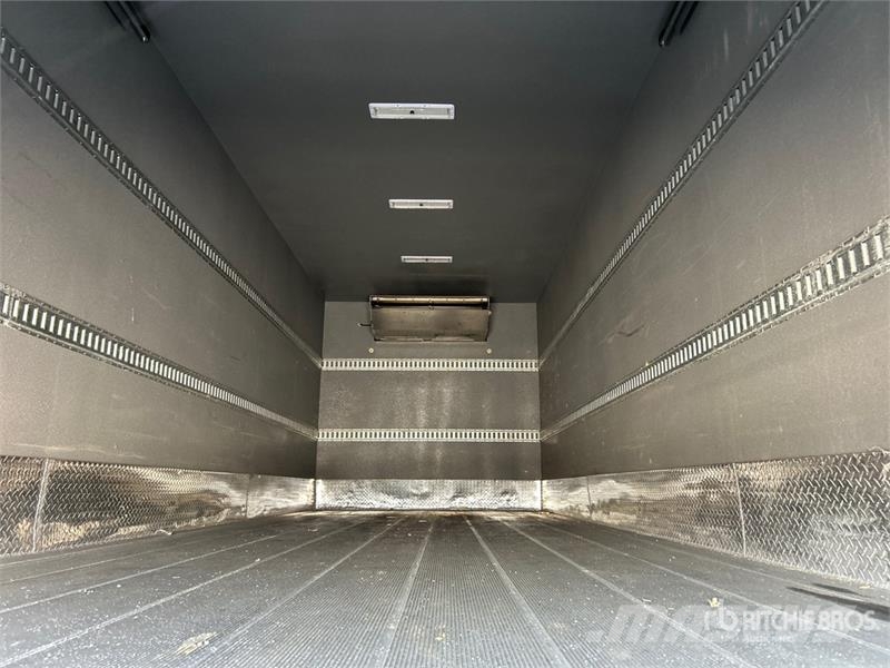 Freightliner M2 106 Рефрижератори