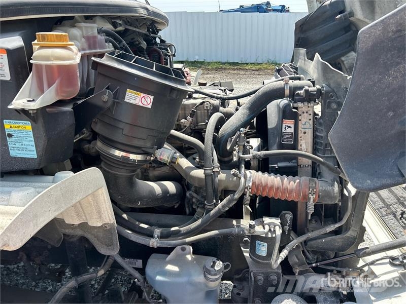 Freightliner M2 106 Рефрижератори