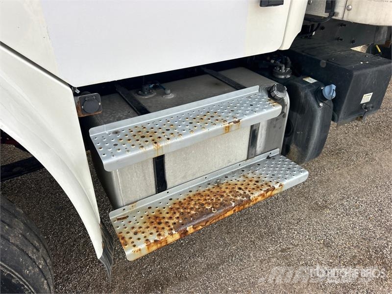 Freightliner M2 106 Chladírenské nákladní vozy