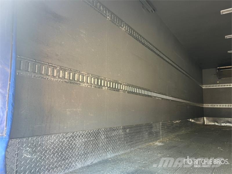 Freightliner M2 106 Frigofrik kamyonlar