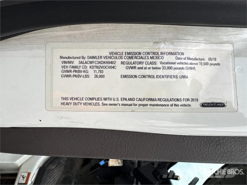 Freightliner M2 106 Грузовики для доставки напитков