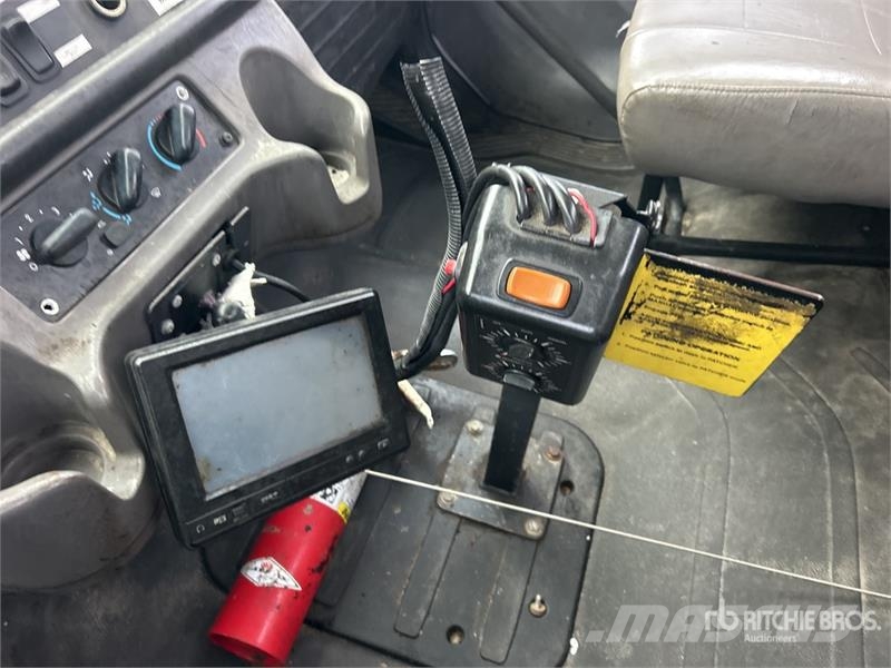 Freightliner M2 106 건설 장비 - 기타