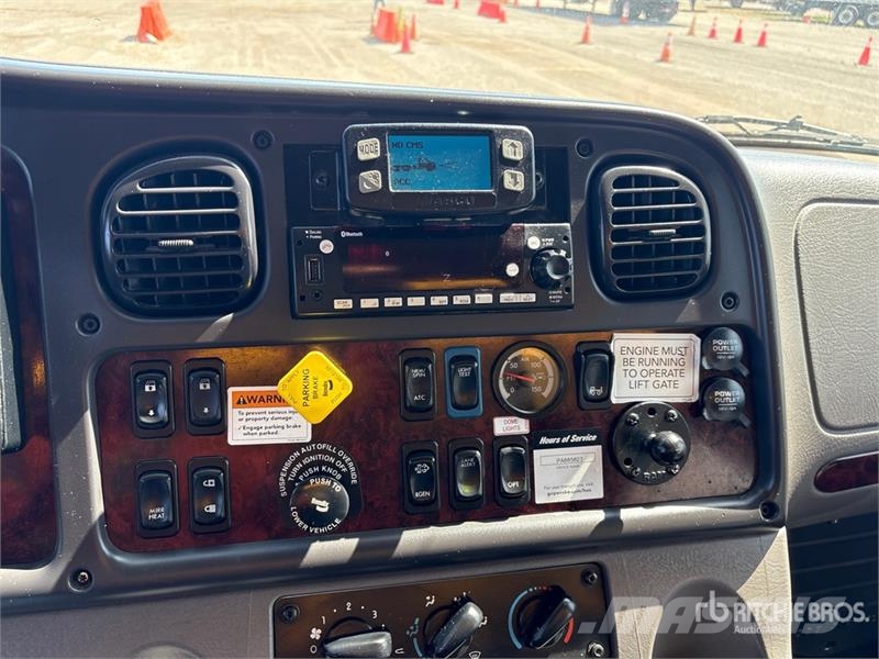 Freightliner M2 106 Φορτηγά Κόφα