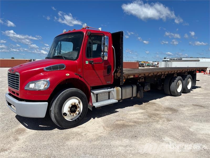 Freightliner M2 106 Kamioni sa otvorenim sandukom