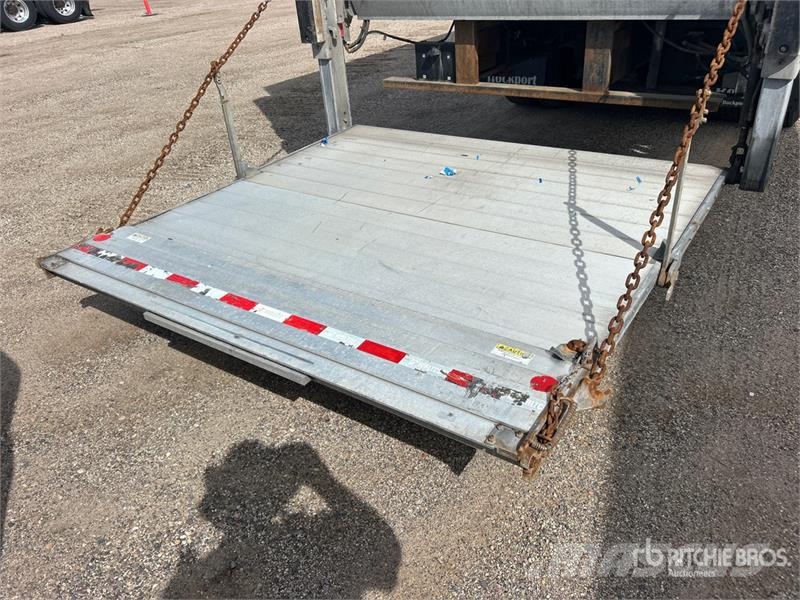Freightliner M2 106 Chladírenské nákladní vozy