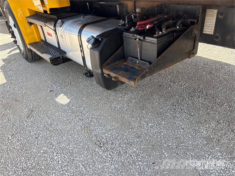 Freightliner M2 106 Camion cassonati