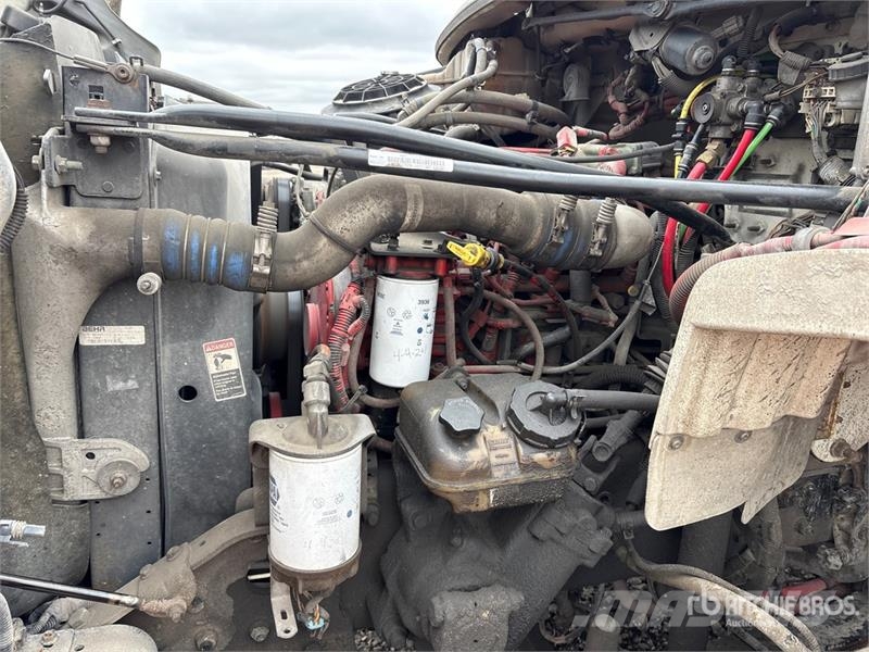 Freightliner M2 106 Slamsugere