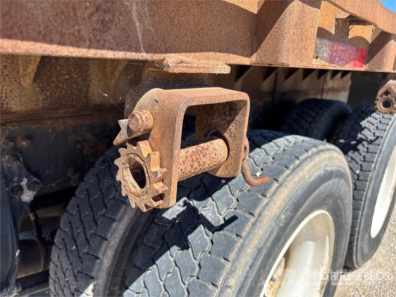 Freightliner M2 106 Kamioni sa otvorenim sandukom