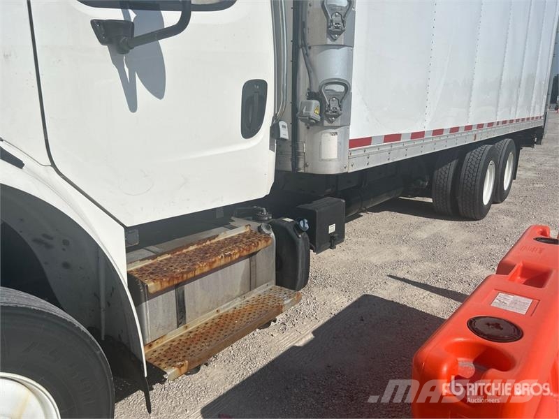 Freightliner M2 106 Frigofrik kamyonlar