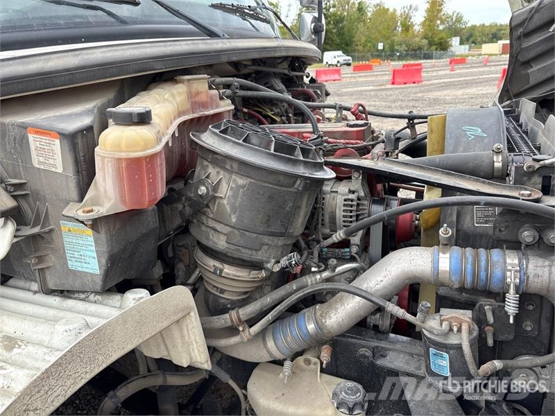 Freightliner M2 106 Грузовики для доставки напитков