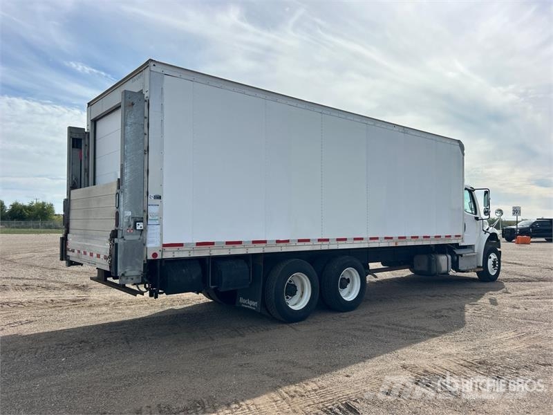 Freightliner M2 106 Chladírenské nákladní vozy