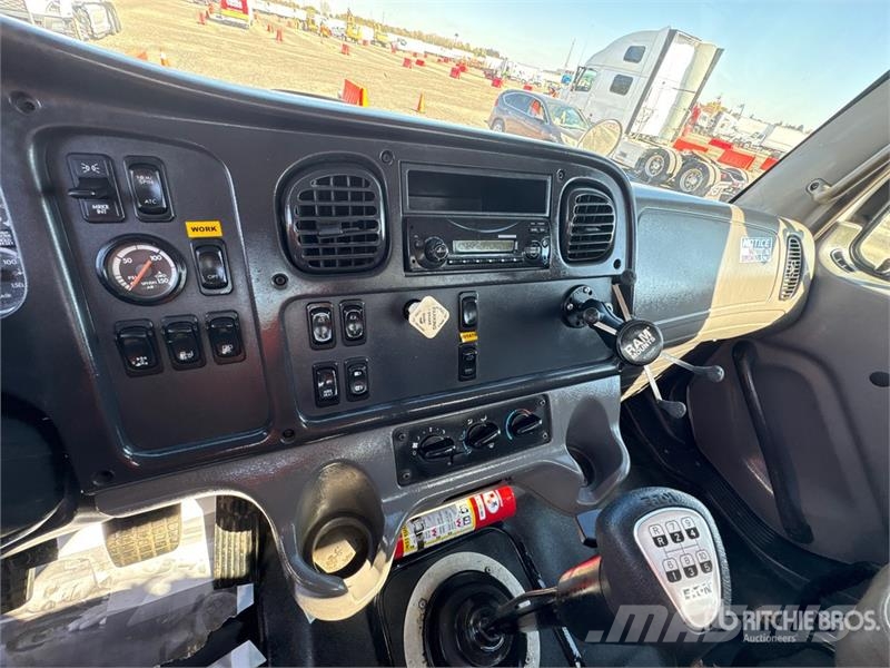 Freightliner M2 106 Camion autospurgo