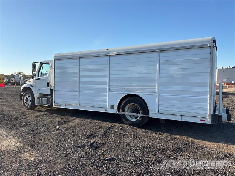 Freightliner M2 106 Camiones de reparto de bebidas