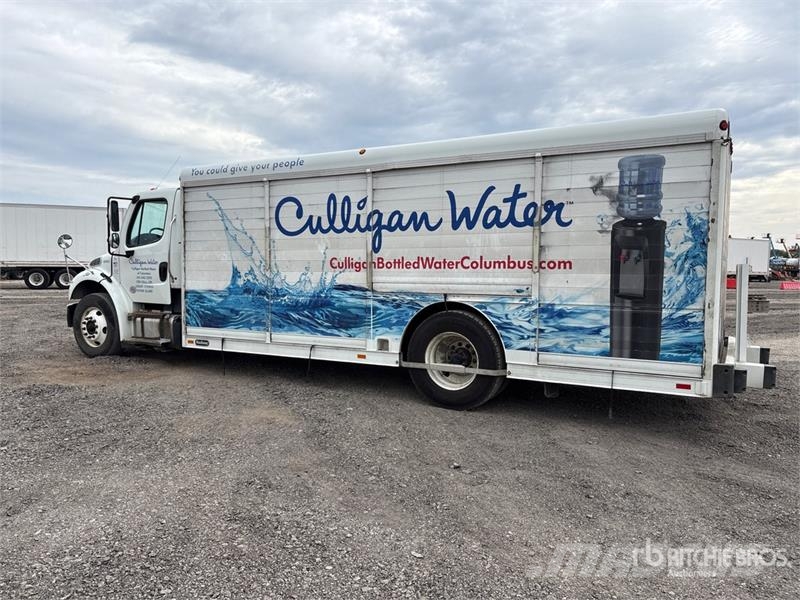 Freightliner M2 106 Грузовики для доставки напитков