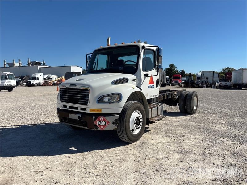 Freightliner M2 106 Trekkers
