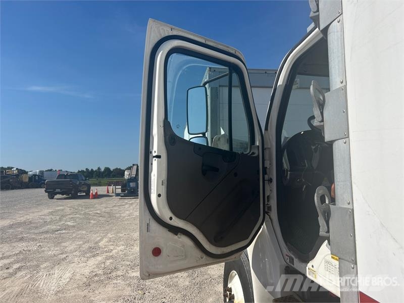 Freightliner M2 106 Frigofrik kamyonlar