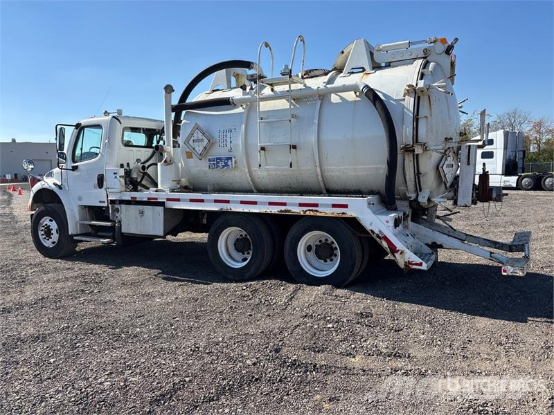 Freightliner M2 106 Camion autospurgo