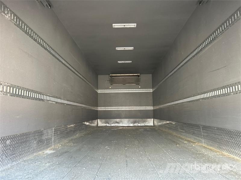 Freightliner M2 106 Frigofrik kamyonlar
