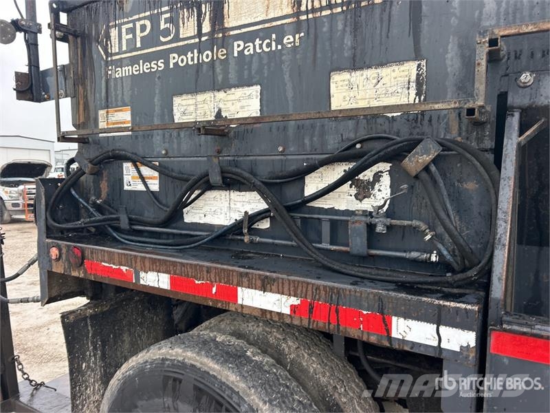Freightliner M2 106 건설 장비 - 기타