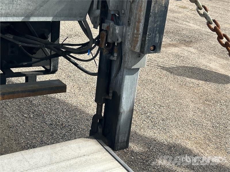 Freightliner M2 106 Chladírenské nákladní vozy